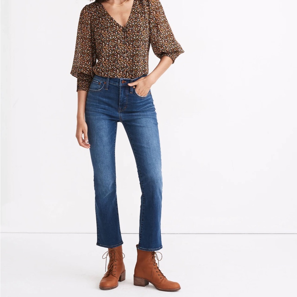 👖Madewell Cali Demi-Boot Jeans in Lockwood Wash